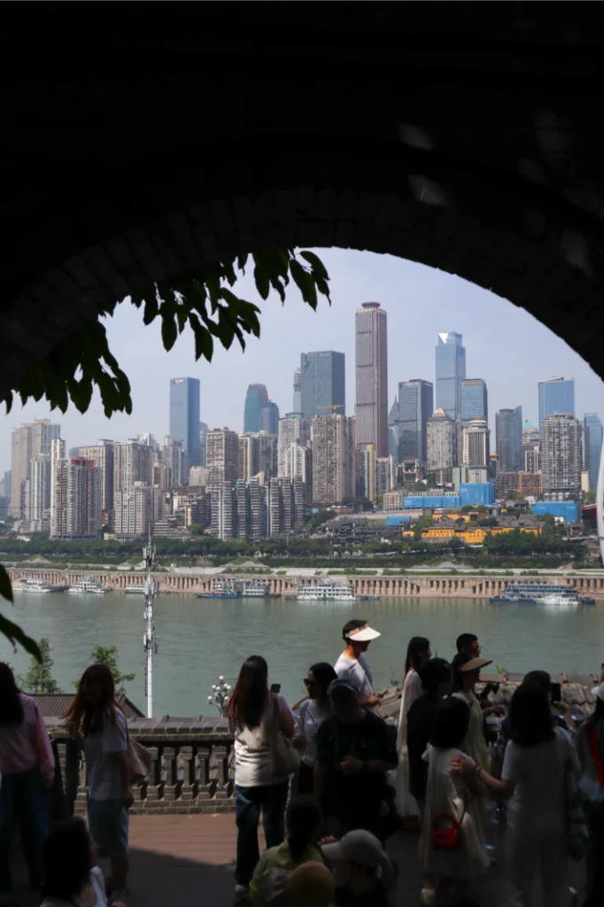 Roteiro de Chongqing: 12 coisas para fazer na cidade cyberpunk da China (+mapa) 21 Zona antiga de Longmenhao em Chongqing
