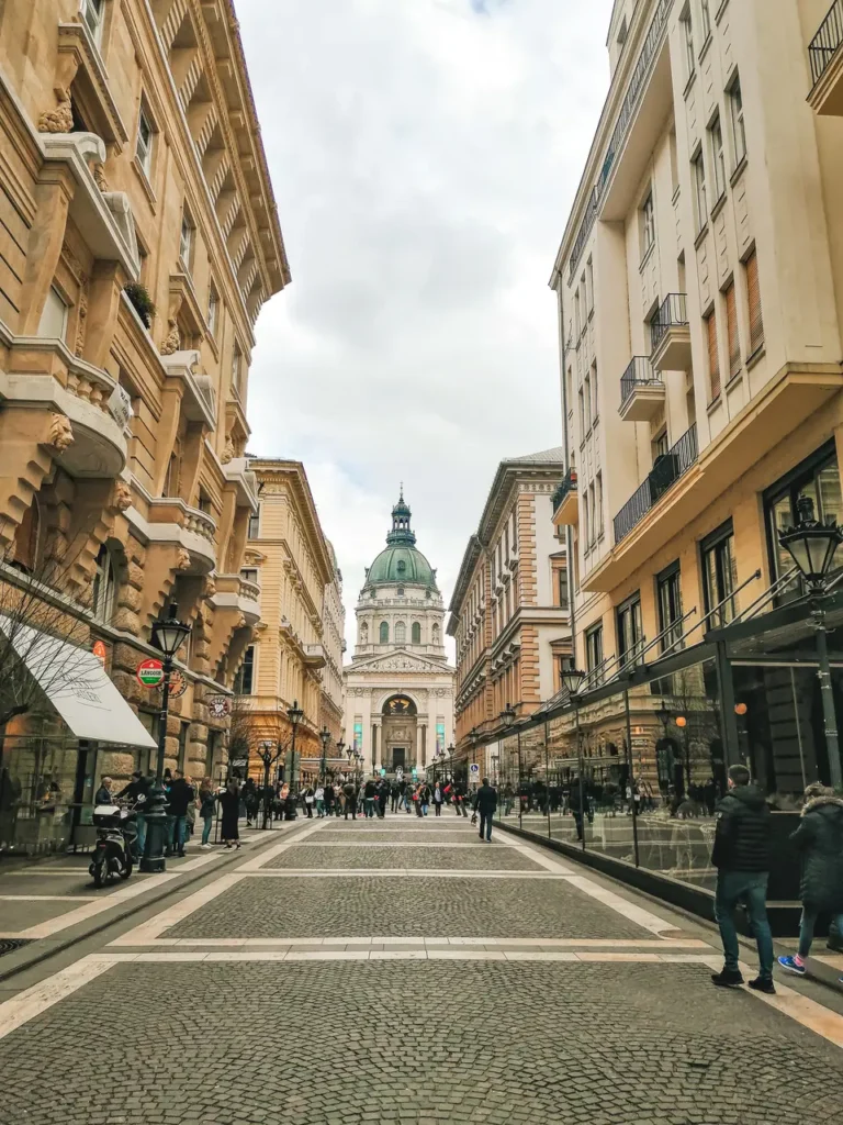 11 experiências mágicas para viver em Budapeste no inverno (que vão adorar!) 2 Budapeste no inverno Basilica de São Estevão