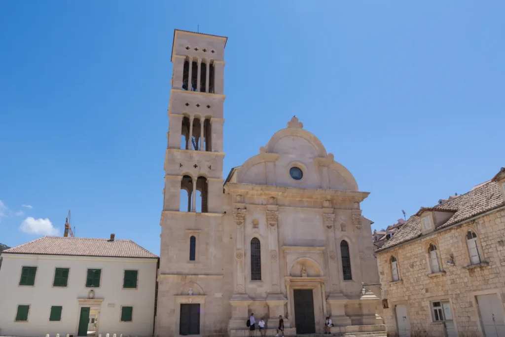 Como ir de Split para Hvar de forma simples (com ou sem carro) 10 Cidade antiga de Hvar