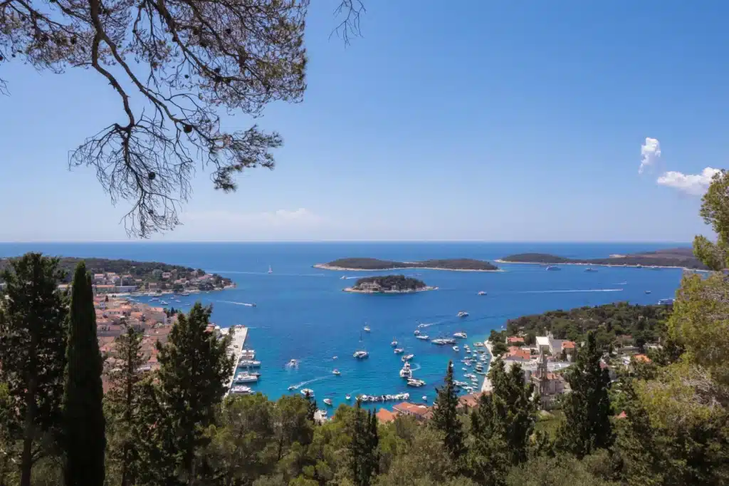 Como ir de Split para Hvar de forma simples (com ou sem carro) 1 Ilhas Pakleni em Hvar