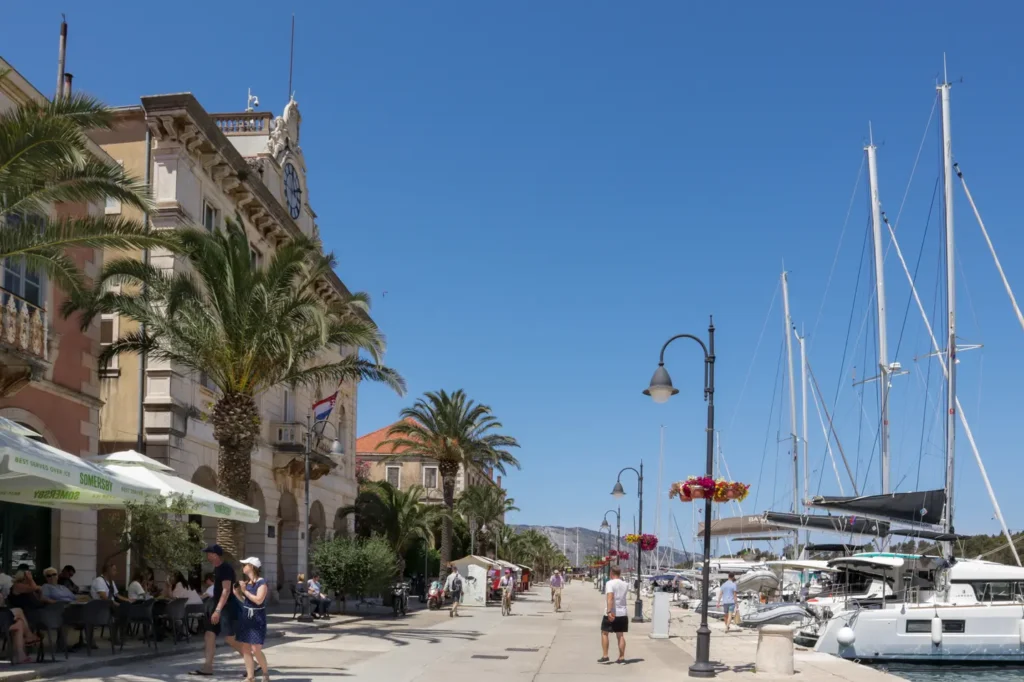 Como ir de Split para Hvar de forma simples (com ou sem carro) 15 Passeio por Hvar