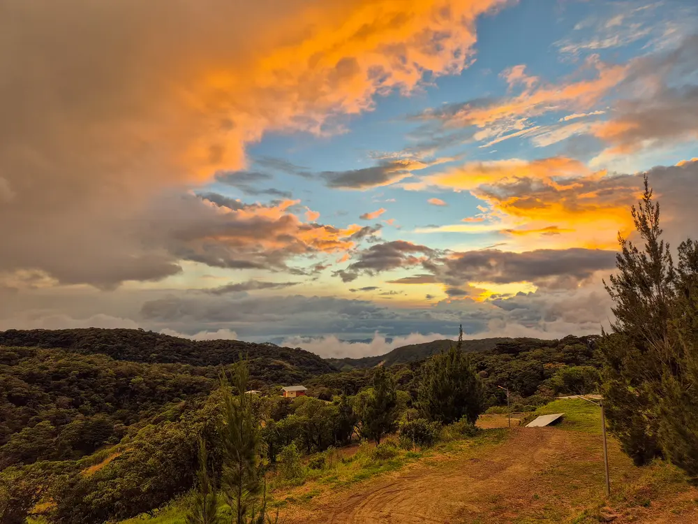 15 unforgettable things to do in Monteverde for first-time visitors (+map) 27 Viewpoint in Monteverde at sunset