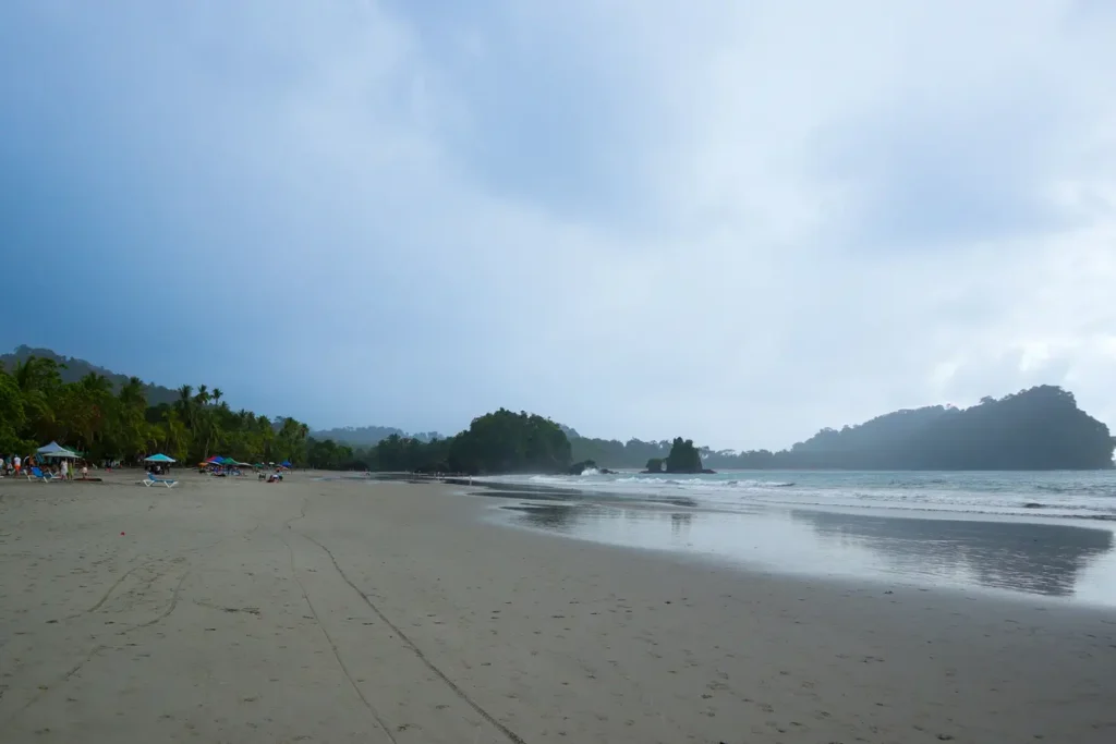 How to spend 2 days in Manuel Antonio: simple and practical guide 23 How to spend 2 days in Manuel Antonio Playa Espadilla Norte