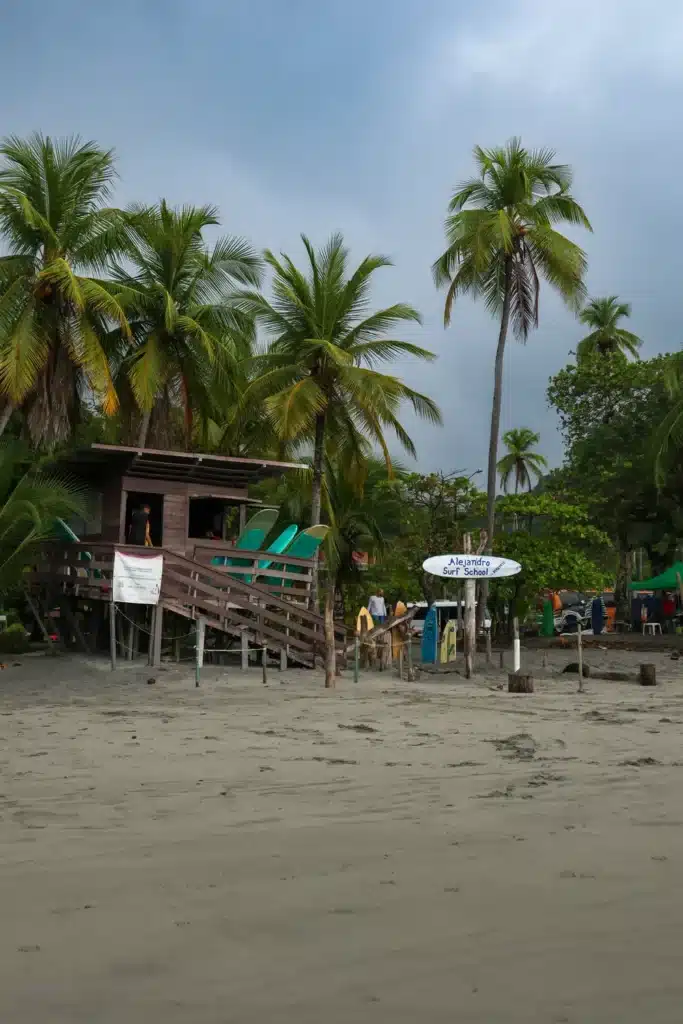 How to spend 2 days in Manuel Antonio: simple and practical guide 7 How to spend 2 days in Manuel Antonio Playa Espadilla Norte 5