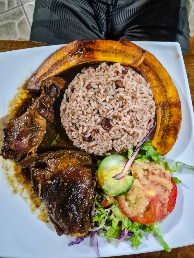 14 best things to do in Puerto Viejo: the ultimate guide (+map) 31 Restaurants in Puerto Viejo 4