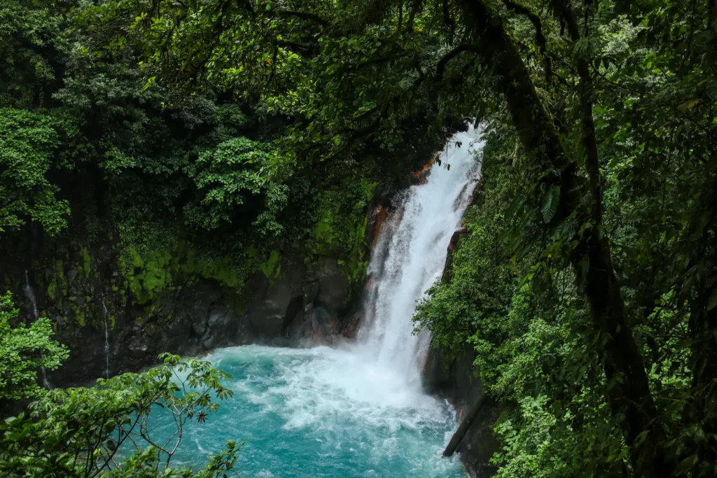 Ultimate guide to visit Rio Celeste waterfall (Costa Rica) 11 Rio Celeste Waterfall 2