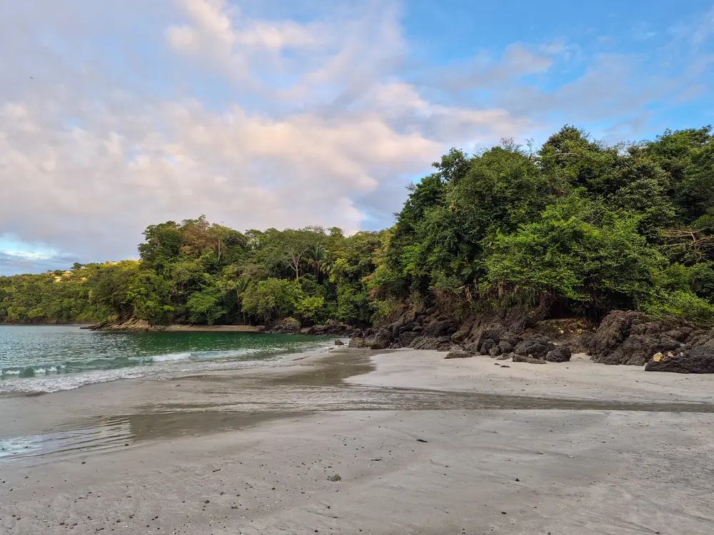 Como passar 2 dias em Manuel Antonio: guia simples e prático 28 Como passar 2 dias em Manuel Antonio Playa Biesanz 2