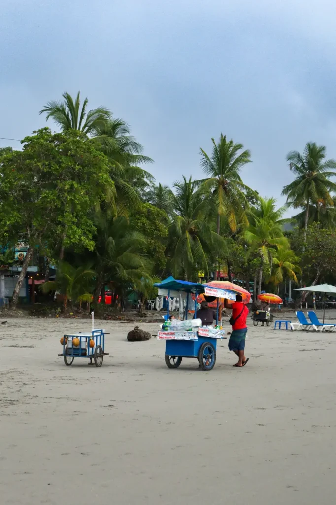 Como passar 2 dias em Manuel Antonio: guia simples e prático 4 Como passar 2 dias em Manuel Antonio Playa Espadilla Norte