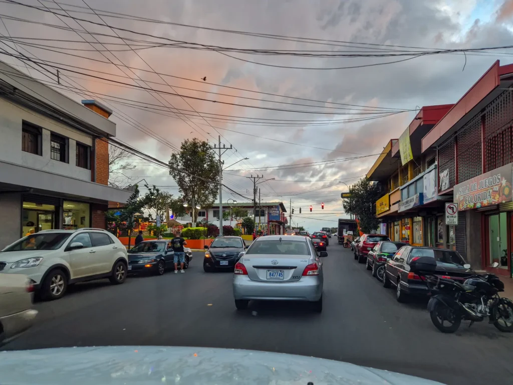 Dicas para alugar carro na Costa Rica: o que gostava de ter sabido 10 Estrada na Costa Rica