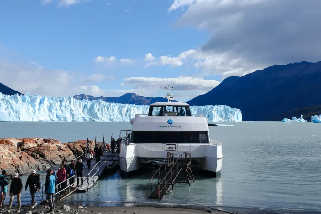 Walking on a glacier in Patagonia: my honest Perito Moreno mini trekking review 14 Boat ride to the Perito Moreno glacier 3