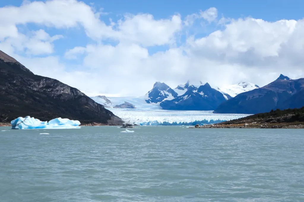 Walking on a glacier in Patagonia: my honest Perito Moreno mini trekking review 37 Boat ride to the Perito Moreno glacier 6