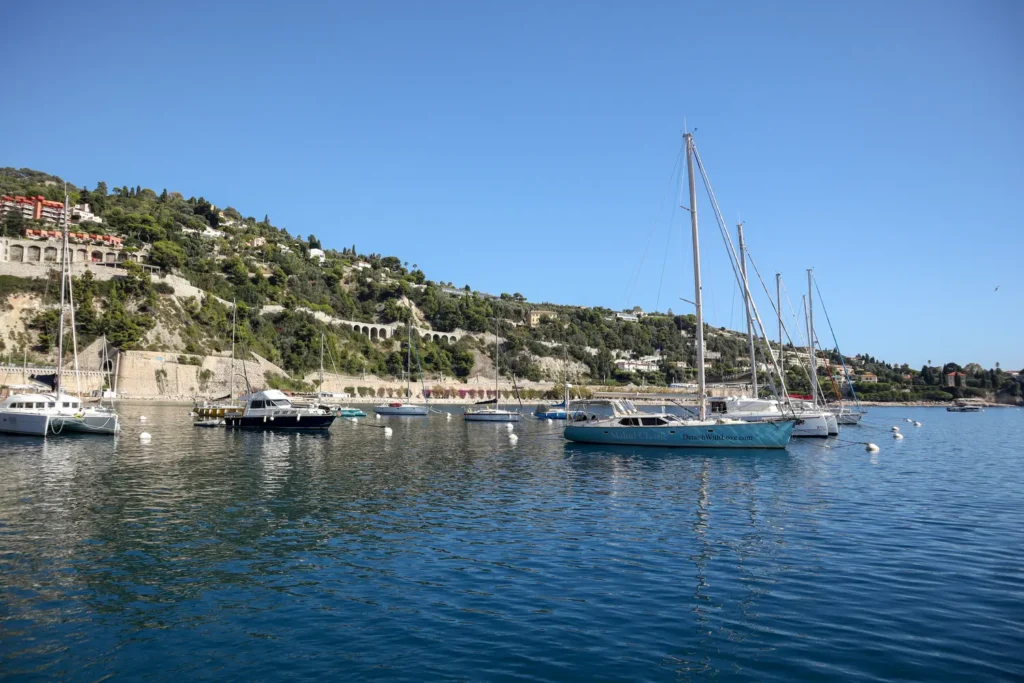 O que fazer em Villefranche-sur-Mer: 8 coisas incríveis 22 Barcos em Villefranche-sur-mer