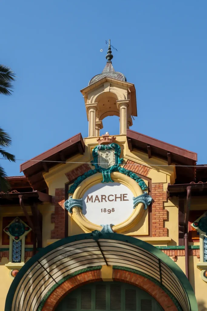O que fazer em Menton: 9 locais imperdíveis na cidade mais colorida de França (+mapa) 23 O que fazer em Menton Marché des Halles