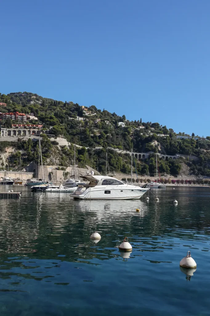 O que fazer em Villefranche-sur-Mer: 8 coisas incríveis 21 O que fazer em Villefranche-sur-mer Quai de l’Amiral Courbet 2