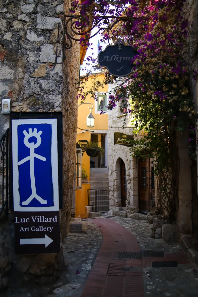 O que fazer em Èze: 7 coisas para um dia perfeito a partir de Nice 4 Ruas de Eze