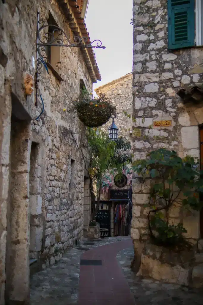7 things to do in Èze: the ultimate guide for a perfect day trip from Nice 15 Streets of Eze 8