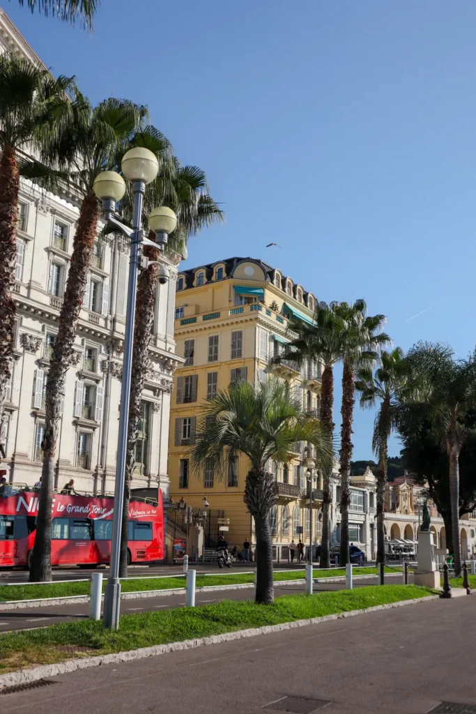 Roteiro de Nice: o que visitar em 2 dias (+ mapa) 25 Promenade des Anglais em Nice