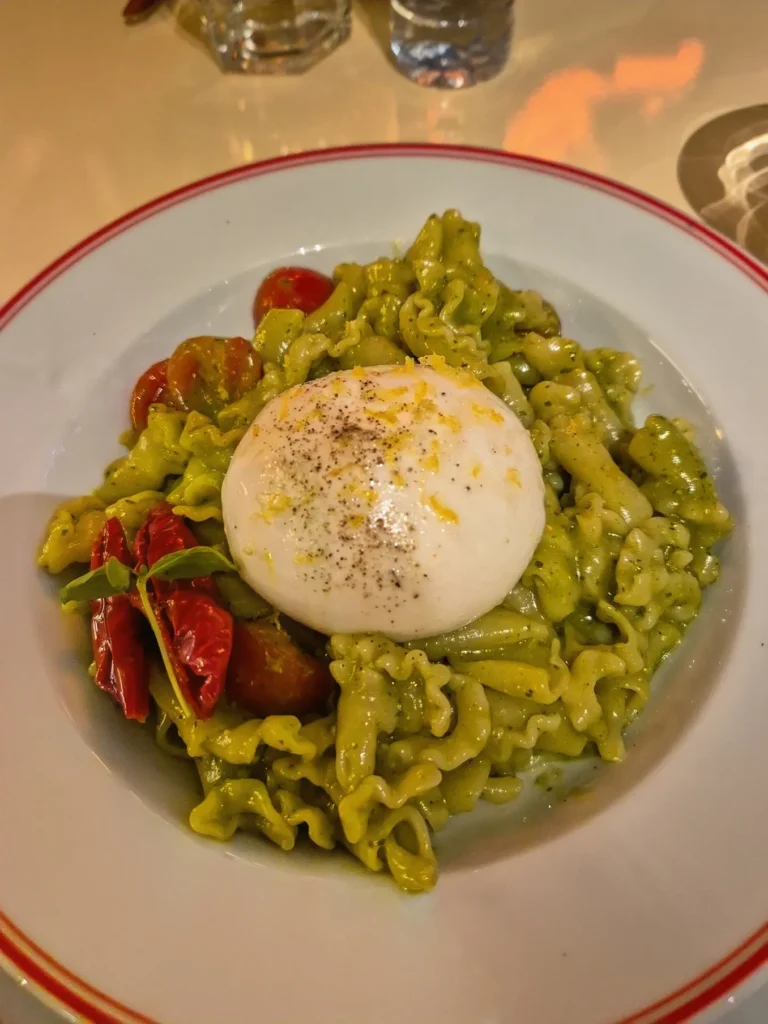 The best restaurants in Porto by a local: my favorite spots for every mood 37 Best restaurants in Porto Trala 2